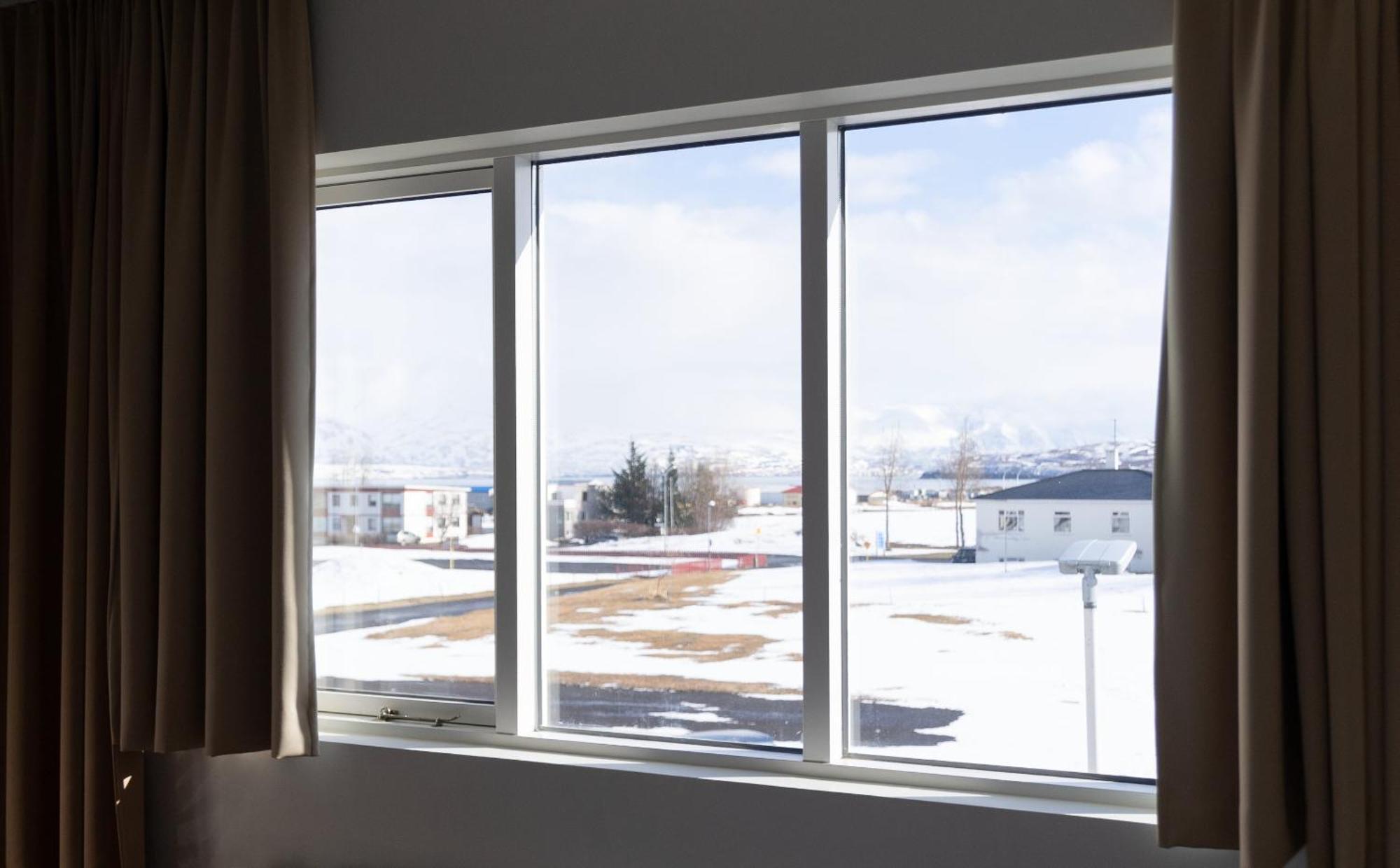 Hotel Dalvik Bagian luar foto