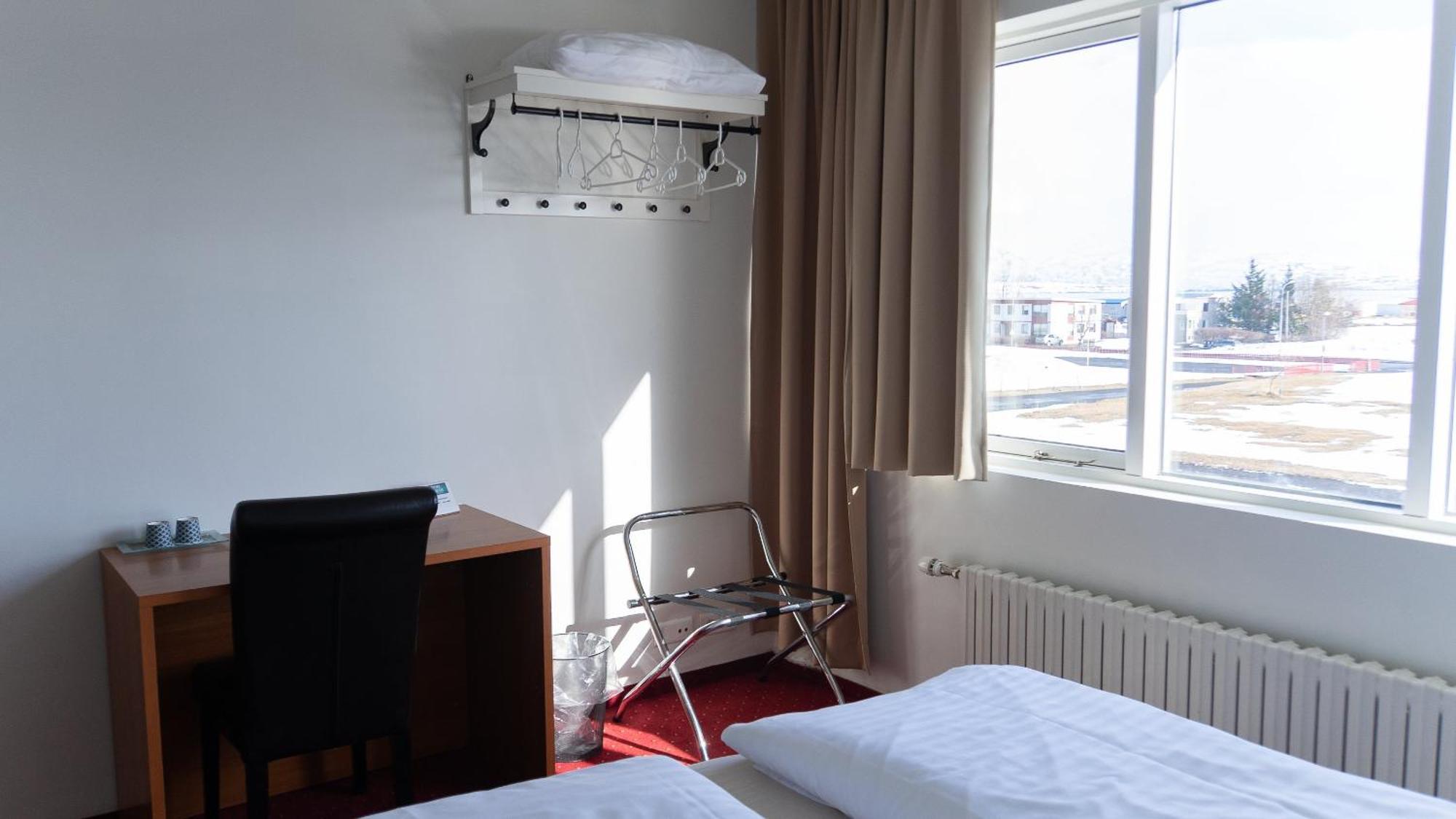 Hotel Dalvik Bagian luar foto