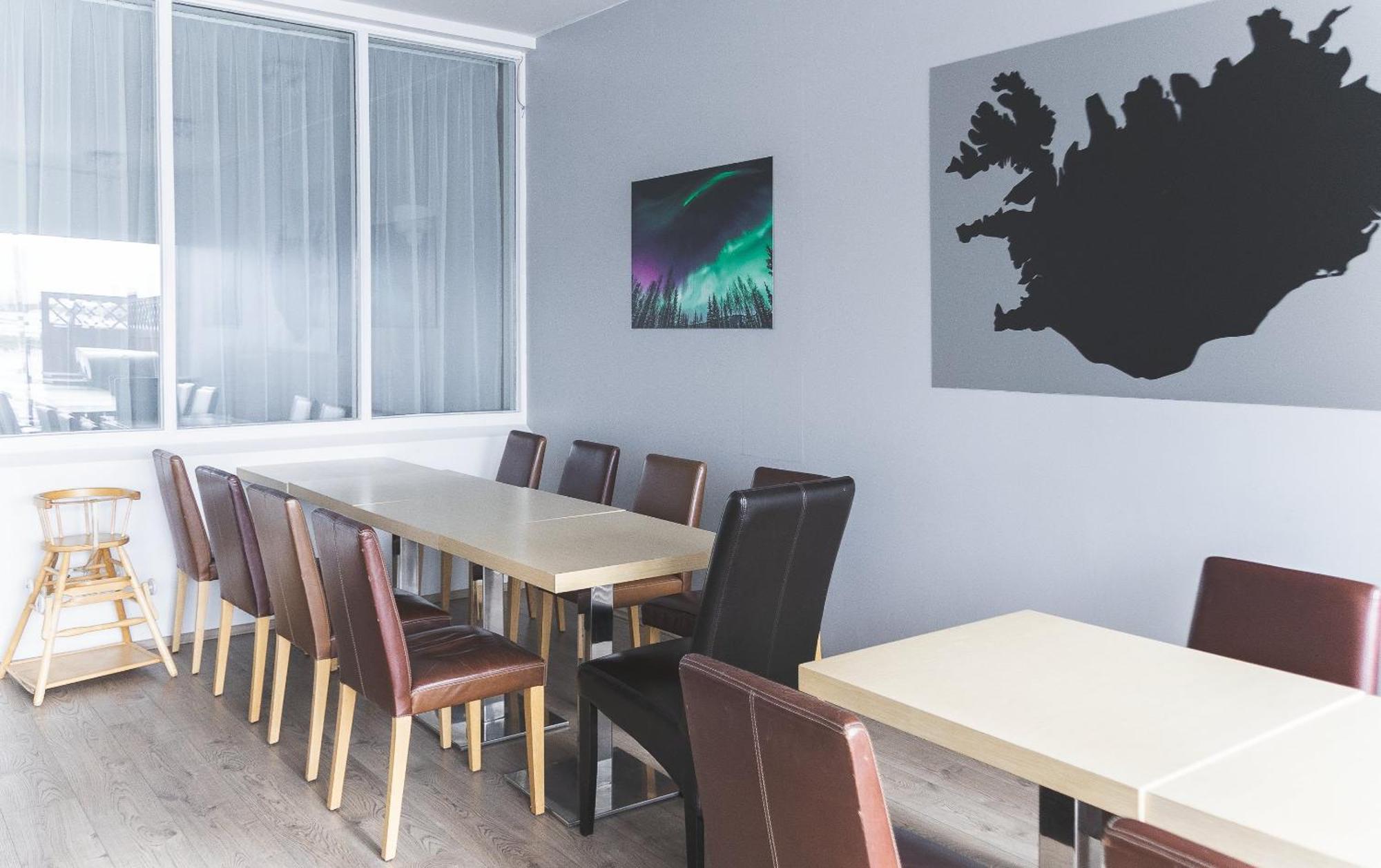 Hotel Dalvik Bagian luar foto