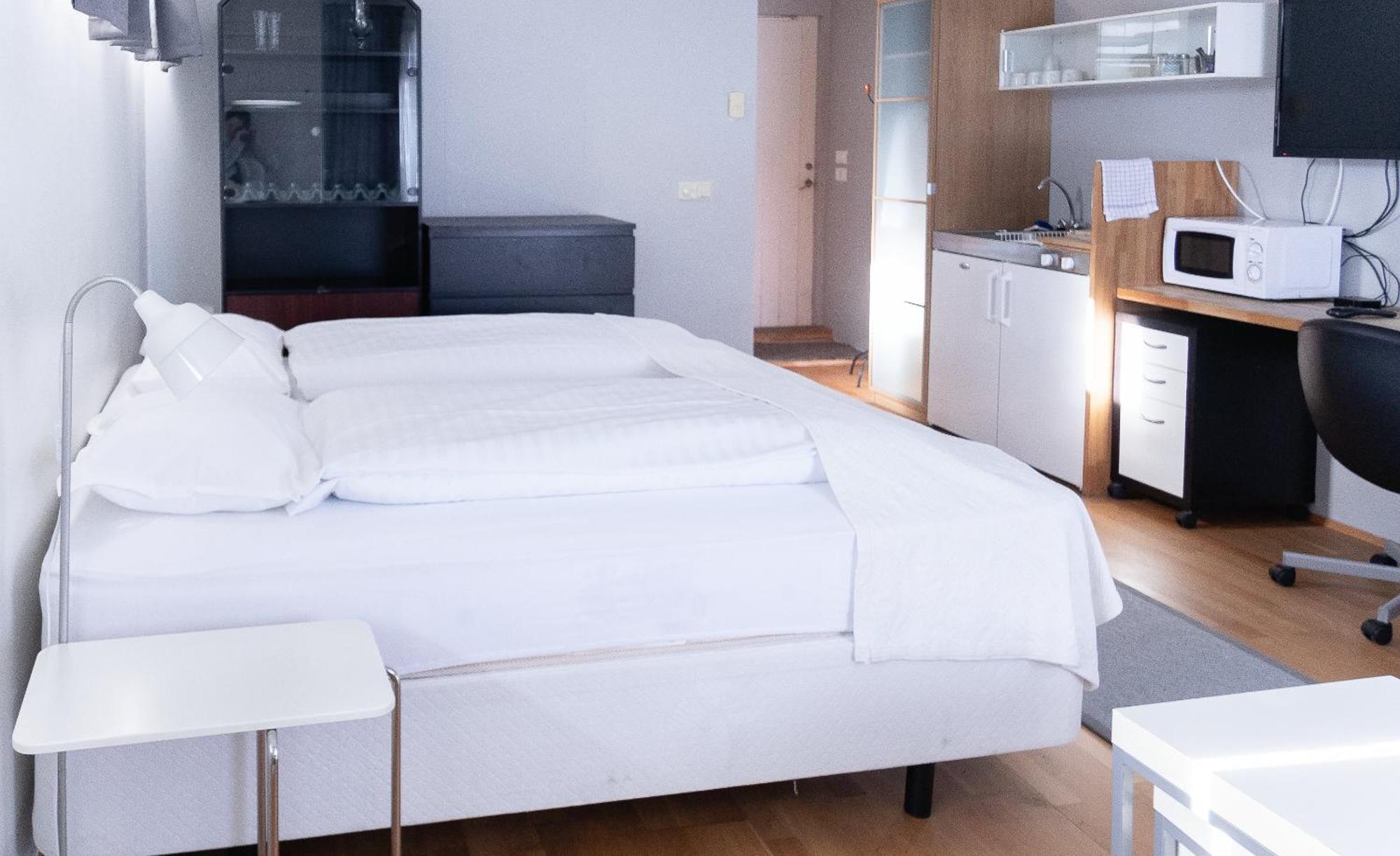 Hotel Dalvik Bagian luar foto