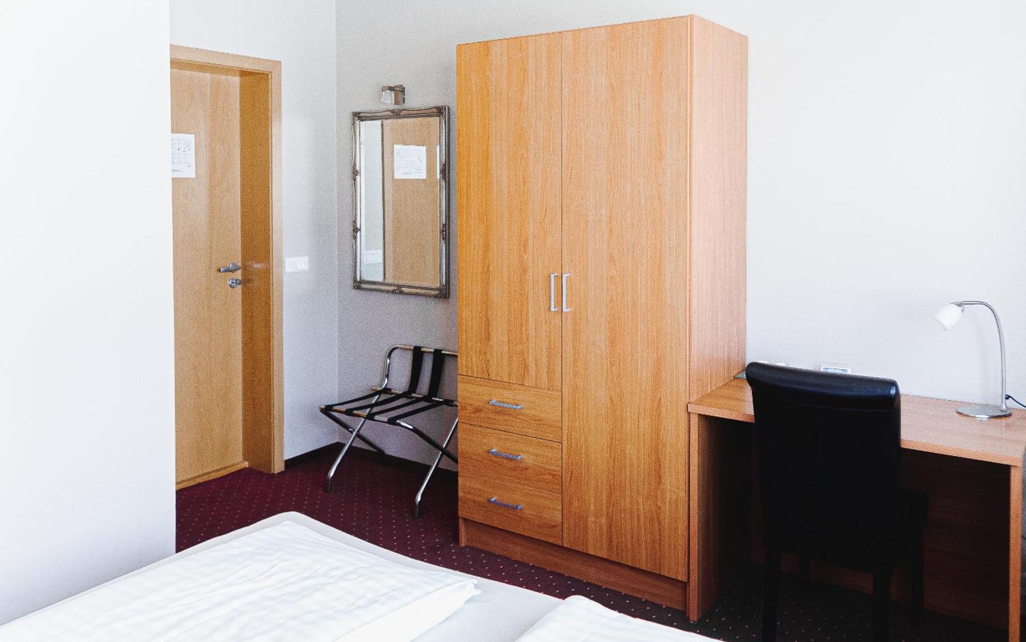 Hotel Dalvik Bagian luar foto