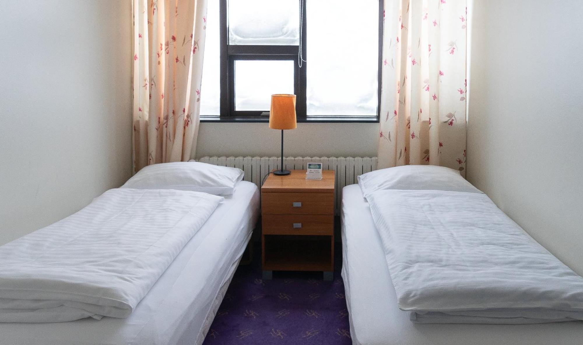 Hotel Dalvik Bagian luar foto