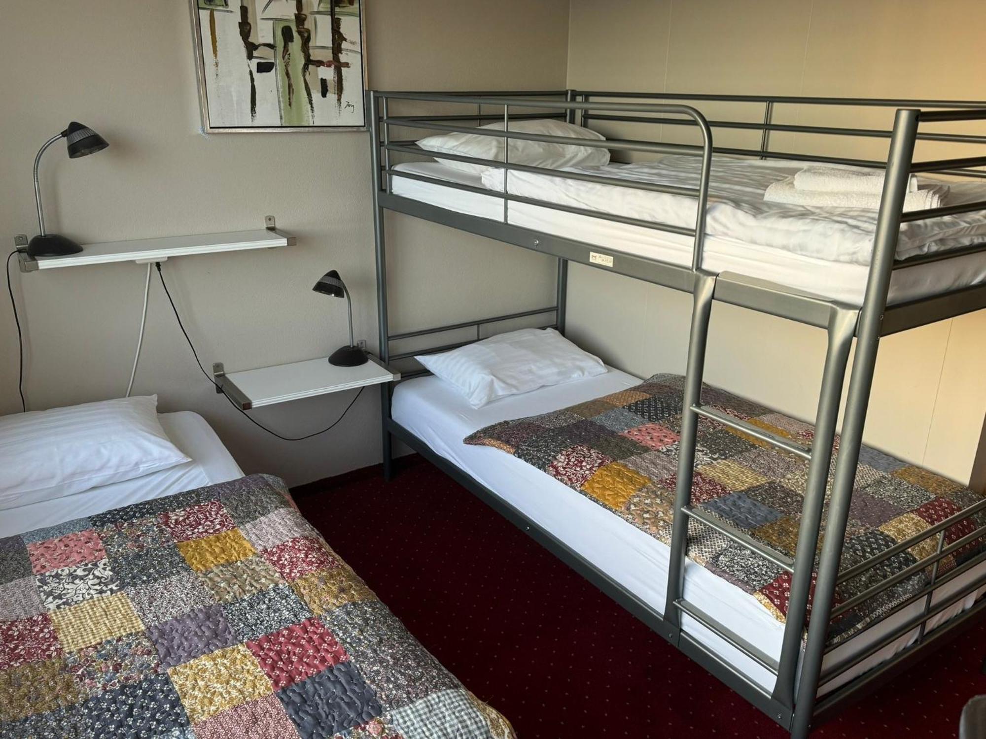 Hotel Dalvik Bagian luar foto