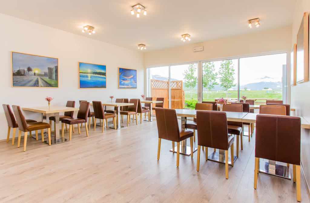 Hotel Dalvik Bagian luar foto