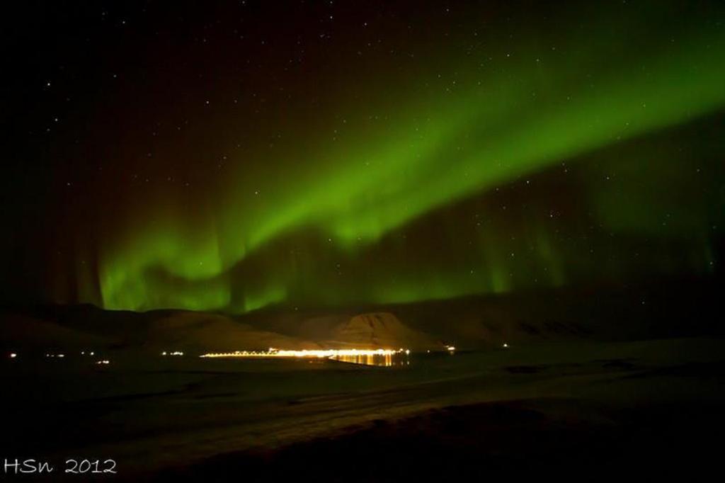 Hotel Dalvik Bagian luar foto